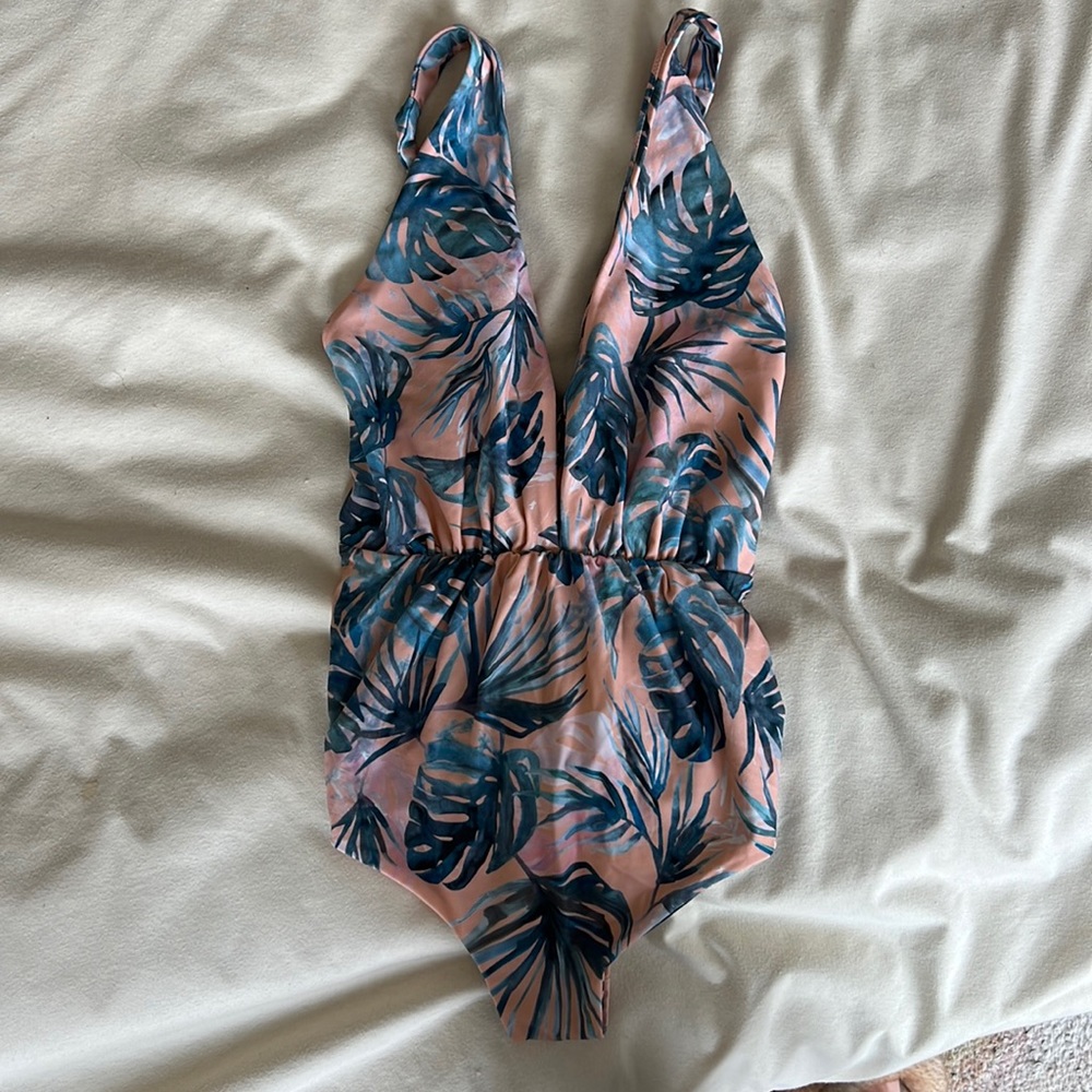 Leaf One Piece